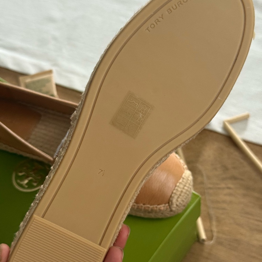New Tory Burch Espadrilles Cut-Out Logo Leather Espadrille in Ginger Shortbread - Picture 6 of 8